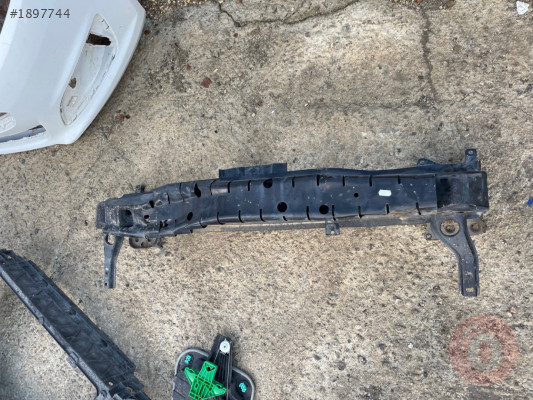 2012 2014 passat b7 ön tampon demiri