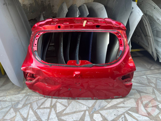 RENAULT CLIO 4 ÇIKMA ARKA BAGAJ HECBEK ORJİNAL