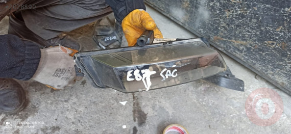 E87 1 SERİSİ SAĞ SİS FARI BMW ORJİNAL ÇIKMA PARÇA