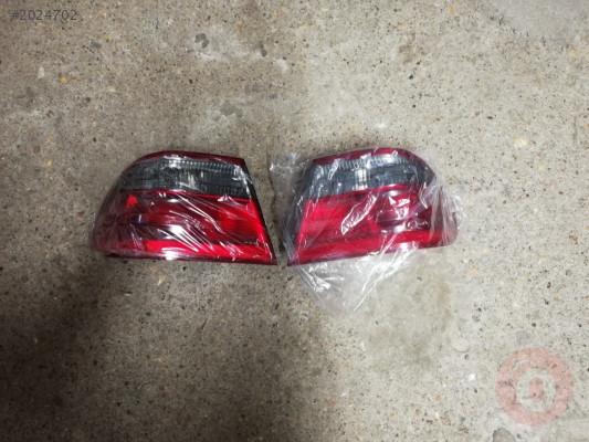 MERCEDES E CLASS 210 ARKA STOP