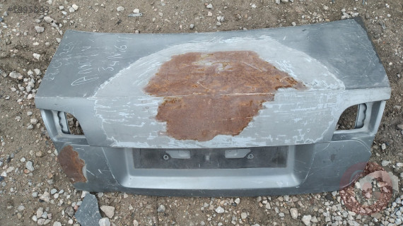 Audi a4 çıkma bagaj kapağı az hasarlı