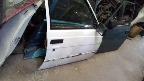 renault 9 sağ ön kapı dolu