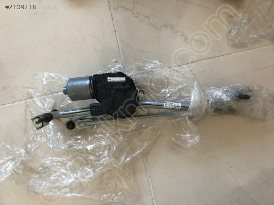 4H1955119C AUDİ A8 silecek motoru ve kolu orjinal sıfır