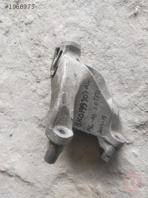 AUDİ A8 MOTOR KULAĞI BRAKETİ 8K0199307AL 8K0199307BN