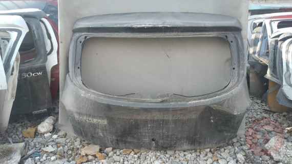 Dacia sandero çıkma bagaj kapağı az hasarlı