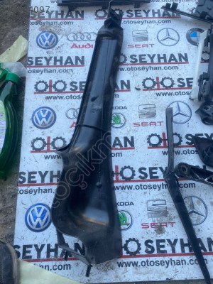 5G1815159B volkswagen golf 8 7 ön cam alt su tahliye kanalı