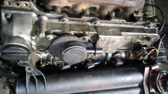 Mercedes vito 638 2.2 kulbutor üst kapak çıkma