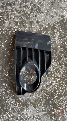 SEAT İBİZA ÇIKMA ORJİNAL SAĞ SİS ÇERÇEVESİ 6J0071620