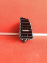 RENAULT MEGANE 4 ORTA SAĞ HAVALANDIRMA IZGARASI 687501810R
