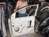 Oto Çıkma Parça / Audi / Q7 / Kaporta & Karoser / Sağ Ön Kapı / Çıkma Parça 