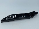 1493770-00-B TESLA MODEL Y SOL ÖN ÇAMURLUK BRAKETİ