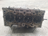 Oto Çıkma Parça / Volkswagen / Passat / Motor / Silindir Kapağı / Çıkma Parça 