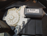 Oto Çıkma Parça / Seat / Leon / Oto Cam / Cam Krikosu / Çıkma Parça 