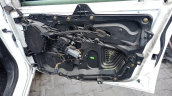 ford fiesta  sağ ön cam krikosu