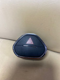 Oto Çıkma Parça / Opel / Corsa / Elektrik / Dörtlü Flaşör Düğmesi / Çıkma Parça 
