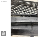 Oto Çıkma Parça / Renault / Kangoo / Oto Cam / Ön Cam Izgarası / Çıkma Parça 