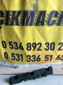 Bmw F30 sol ön marşpiyel braketi 7256915