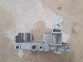 Oto Çıkma Parça / Renault / Clio / Motor / Bağlantı Braketi / Çıkma Parça 