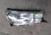 Oto Çıkma Parça / Toyota / Hilux / Far & Stop / Sağ Ön Far / Çıkma Parça 