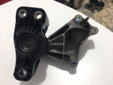 Oto Çıkma Parça / Renault / Clio / Motor / Takozu & Kulağı / Çıkma Parça 