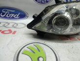 Oto Çıkma Parça / Toyota / Auris / Far & Stop / Sol Ön Far / Çıkma Parça 