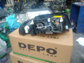 Oto Çıkma Parça / Audi / A4 / Far & Stop / Sağ Ön Far / Çıkma Parça 