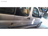Oto Çıkma Parça / Peugeot / Partner / Kaporta & Karoser / Sağ Ön Kapı / Çıkma Parça 