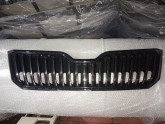 Skoda SüperB ön panjur saten siyah krom çizgili krom çerçeve