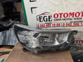 Oto Çıkma Parça / Toyota / Hilux / Far & Stop / Sağ Ön Far / Çıkma Parça 