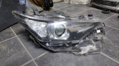 Oto Çıkma Parça / Toyota / Auris / Far & Stop / Sağ Ön Far / Çıkma Parça 