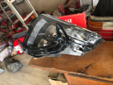 Oto Çıkma Parça / Ford / Tourneo Courier / Far & Stop / Sol Ön Far / Çıkma Parça 