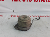 Oto Çıkma Parça / Mercedes / E Serisi / Motor / Takozu & Kulağı / Çıkma Parça 