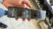 Oto Çıkma Parça / Volkswagen / Passat / Oto Cam / Cam Düğmesi / Çıkma Parça 