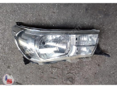 Oto Çıkma Parça / Toyota / Hilux / Far & Stop / Sağ Ön Far / Çıkma Parça 