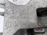 Oto Çıkma Parça / Volkswagen / Passat / Motor / Bağlantı Braketi / Çıkma Parça 