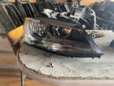 Oto Çıkma Parça / Volkswagen / Jetta / Far & Stop / Sağ Ön Far / Çıkma Parça 
