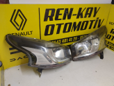 Oto Çıkma Parça / Renault / Trafic / Far & Stop / Sağ Ön Far / Çıkma Parça 