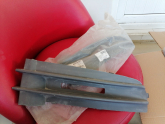 Oto Çıkma Parça / Volkswagen / Caddy / Tampon / Sis Farı Çerçevesi / Sıfır Parça 