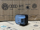 Oto Çıkma Parça / Audi / A4 / Far & Stop / Far Düğmesi / Sıfır Parça 