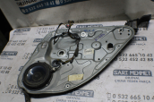 Oto Çıkma Parça / Ford / Focus / Oto Cam / Cam Krikosu / Çıkma Parça 