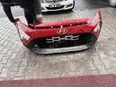 Hyundai bayon ön tampon dolu