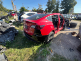 Oto Çıkma Parça / Tesla / Model Y / Kaporta & Karoser / Sağ Şasi / Çıkma Parça 