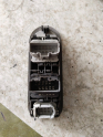 Oto Çıkma Parça / Renault / Scenic / Oto Cam / Cam Düğmesi / Çıkma Parça 