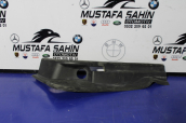 BMW İ4 G26 SAG OLUK KAPAGI 7487594