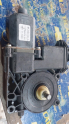 Opel Astra J Çıkma Sağ Ön Cam Krikosu