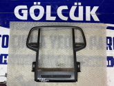Oto Çıkma Parça / Renault / Megane / Teyp / Teyp Çerçevesi / Çıkma Parça 