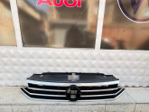 VW Passat B8.5 Kromlu Ön Panjur Çıkma Parça