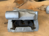 Oto Çıkma Parça / Volkswagen / Tiguan / Motor / Takozu & Kulağı / Sıfır Parça 