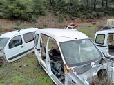 Oto Çıkma Parça / Renault / Kangoo / Kaporta & Karoser / Kesme Tavan Sacı / Çıkma Parça 