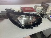 Oto Çıkma Parça / Peugeot / 208 / Far & Stop / Sol Ön Far / Çıkma Parça 